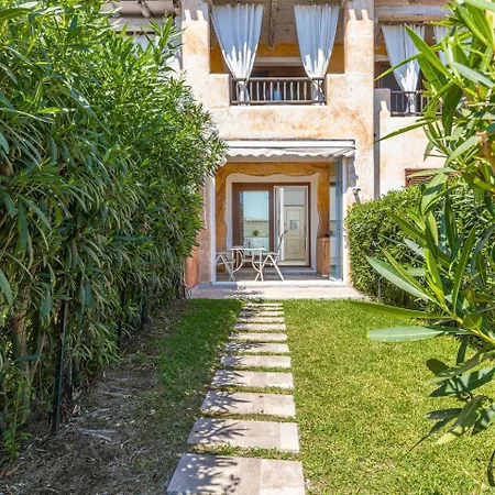 Lo Squalo With High Speed Wifi And Private Garden Сasa de vacaciones