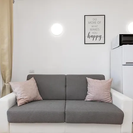Lo Squalo With High Speed Wifi And Private Garden * Olbia
